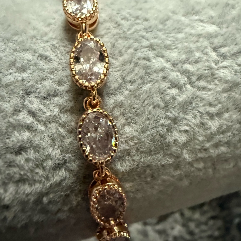 New Fully Adjustable Rose Gold Plated Bracelet 28$